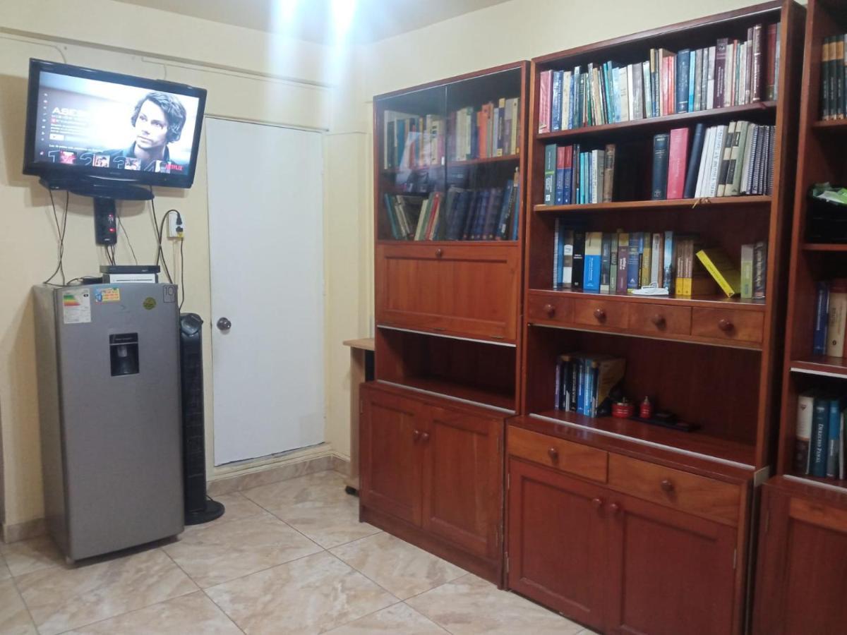 Main Square Apartment Lima Luaran gambar