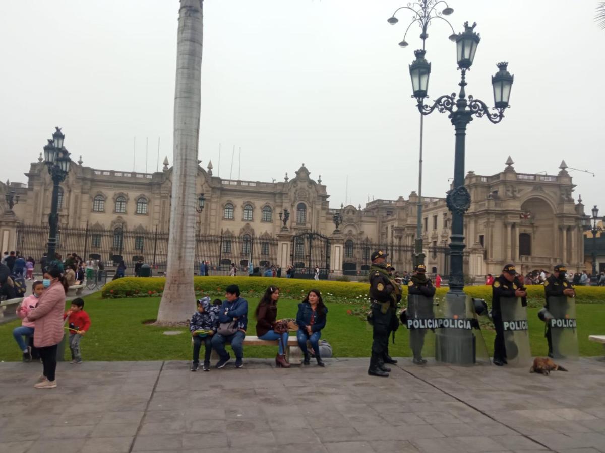 Main Square Apartment Lima Luaran gambar