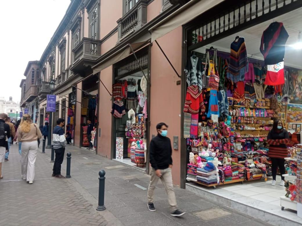 Main Square Apartment Lima Luaran gambar