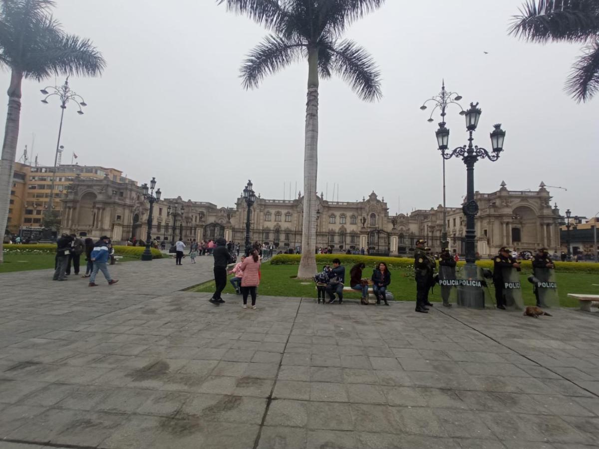 Main Square Apartment Lima Luaran gambar