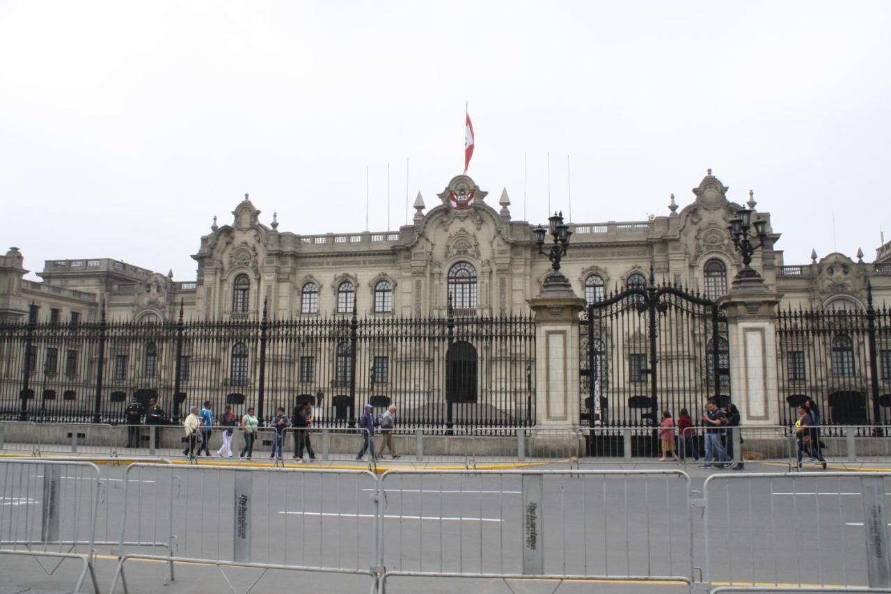 Main Square Apartment Lima Luaran gambar
