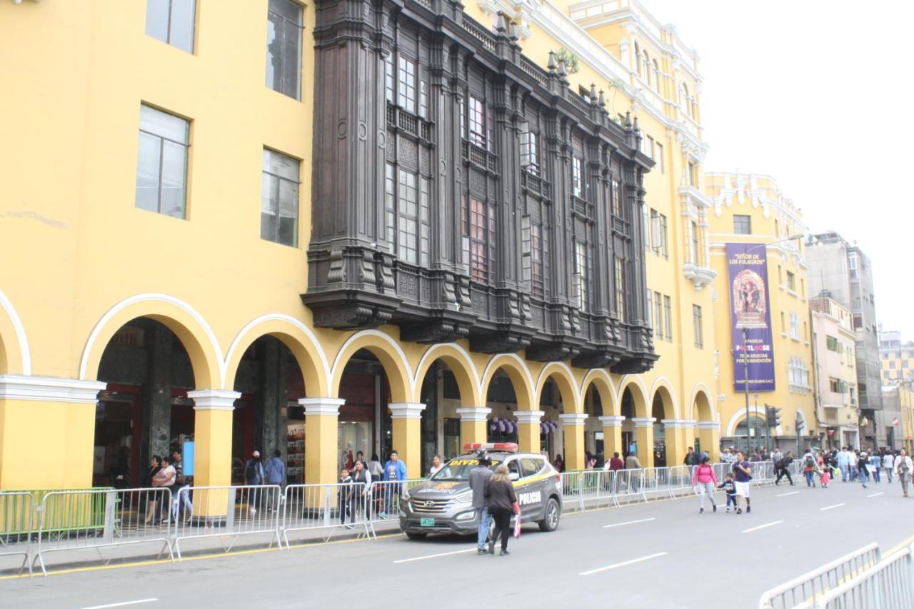 Main Square Apartment Lima Luaran gambar