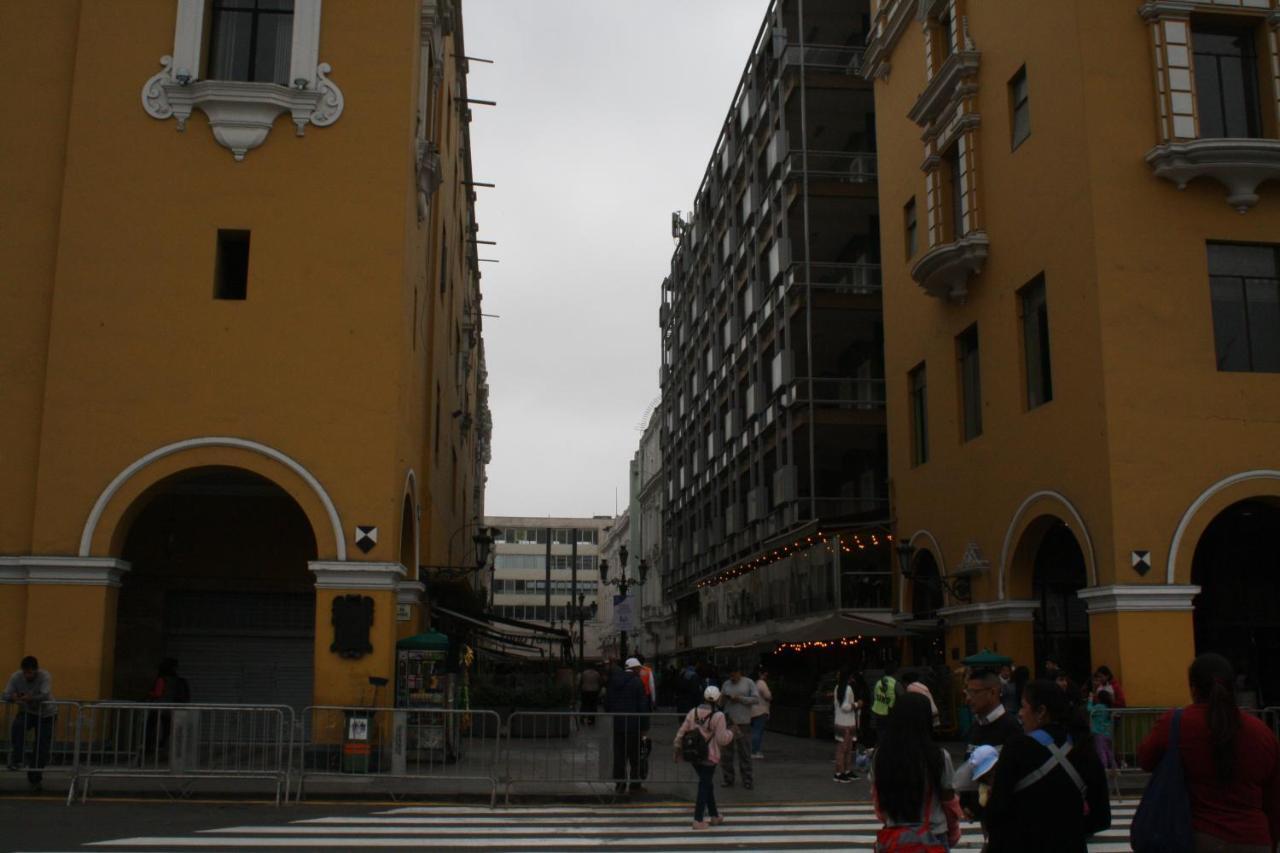 Main Square Apartment Lima Luaran gambar